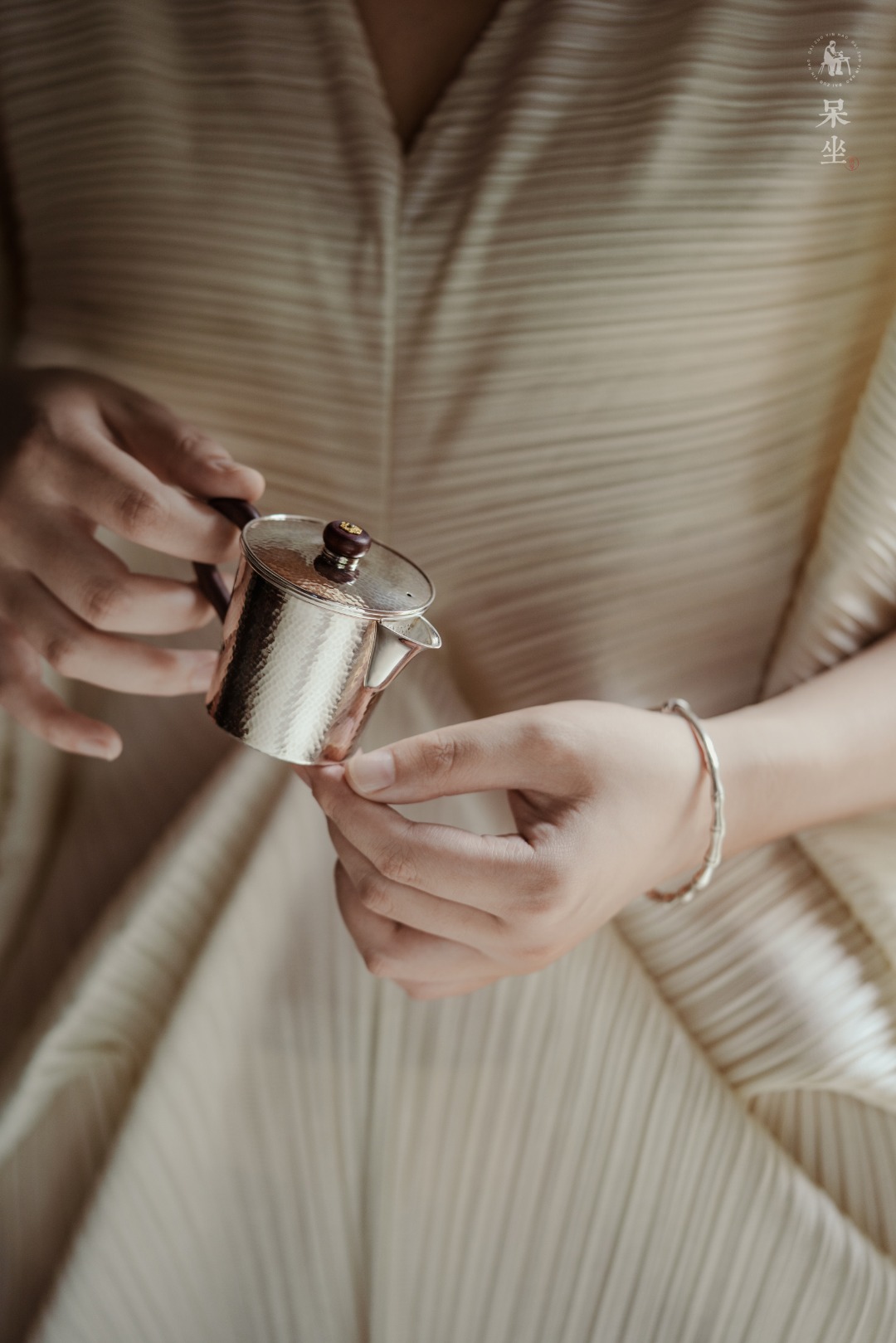 呆坐|锤纹江山壶