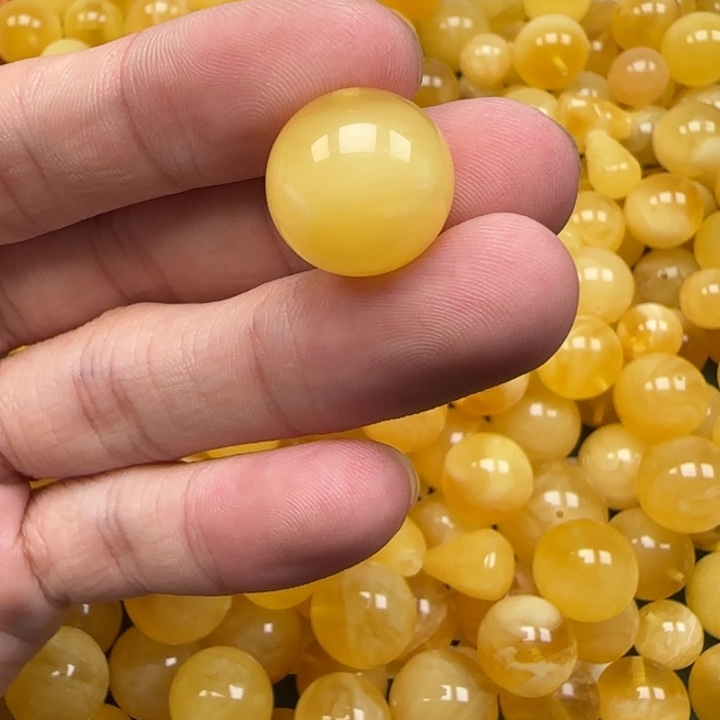 未镶嵌琥珀裸石天然233