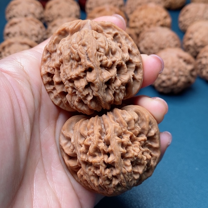 文玩核桃把件45南疆石