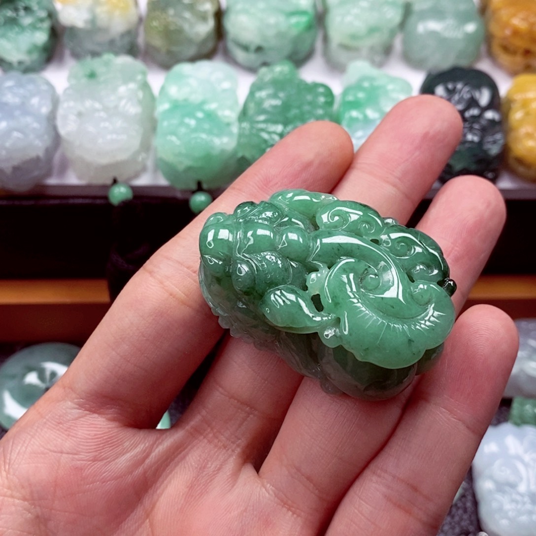 颈饰未镶嵌翡翠翡翠