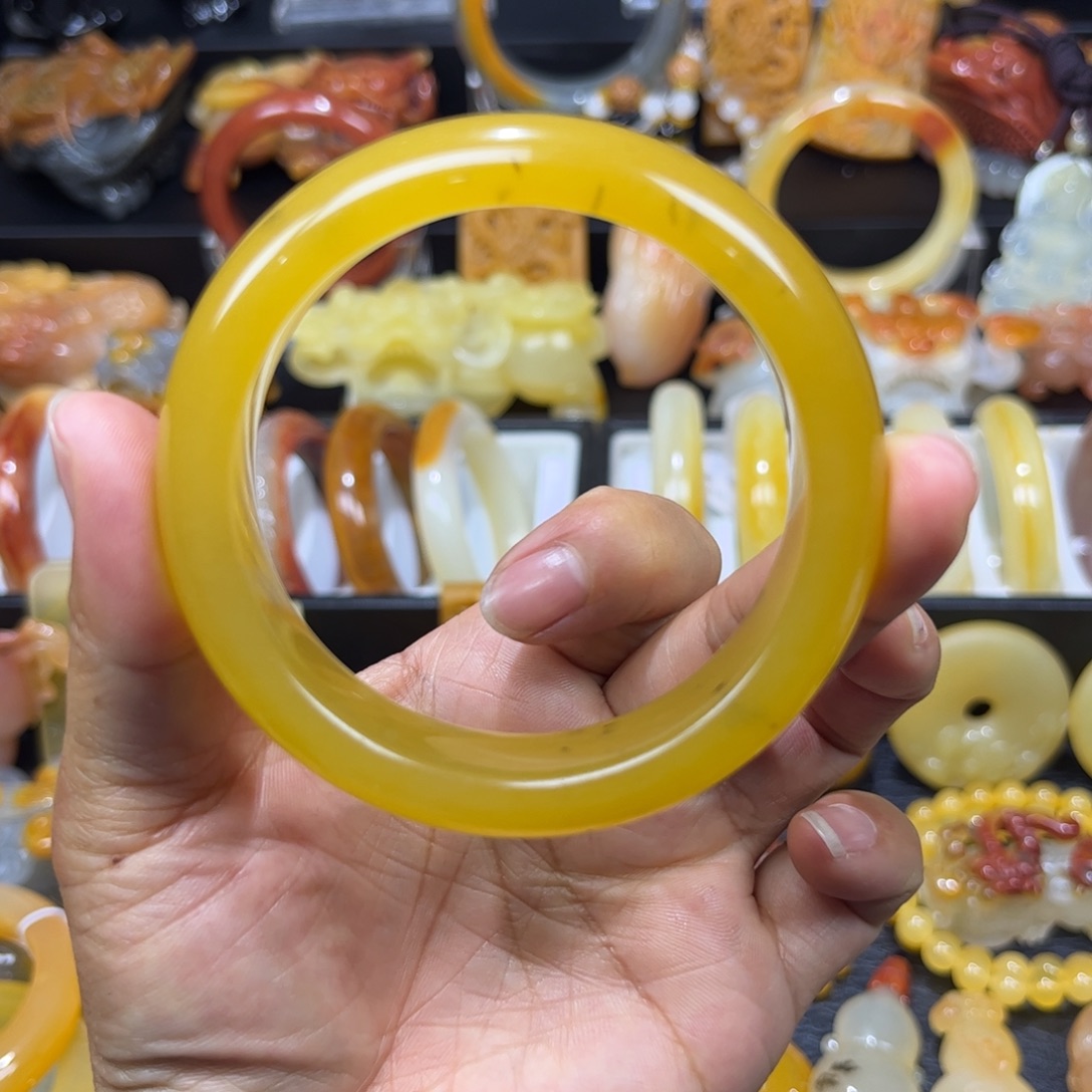 石英质玉（黄龙玉）未镶嵌手镯