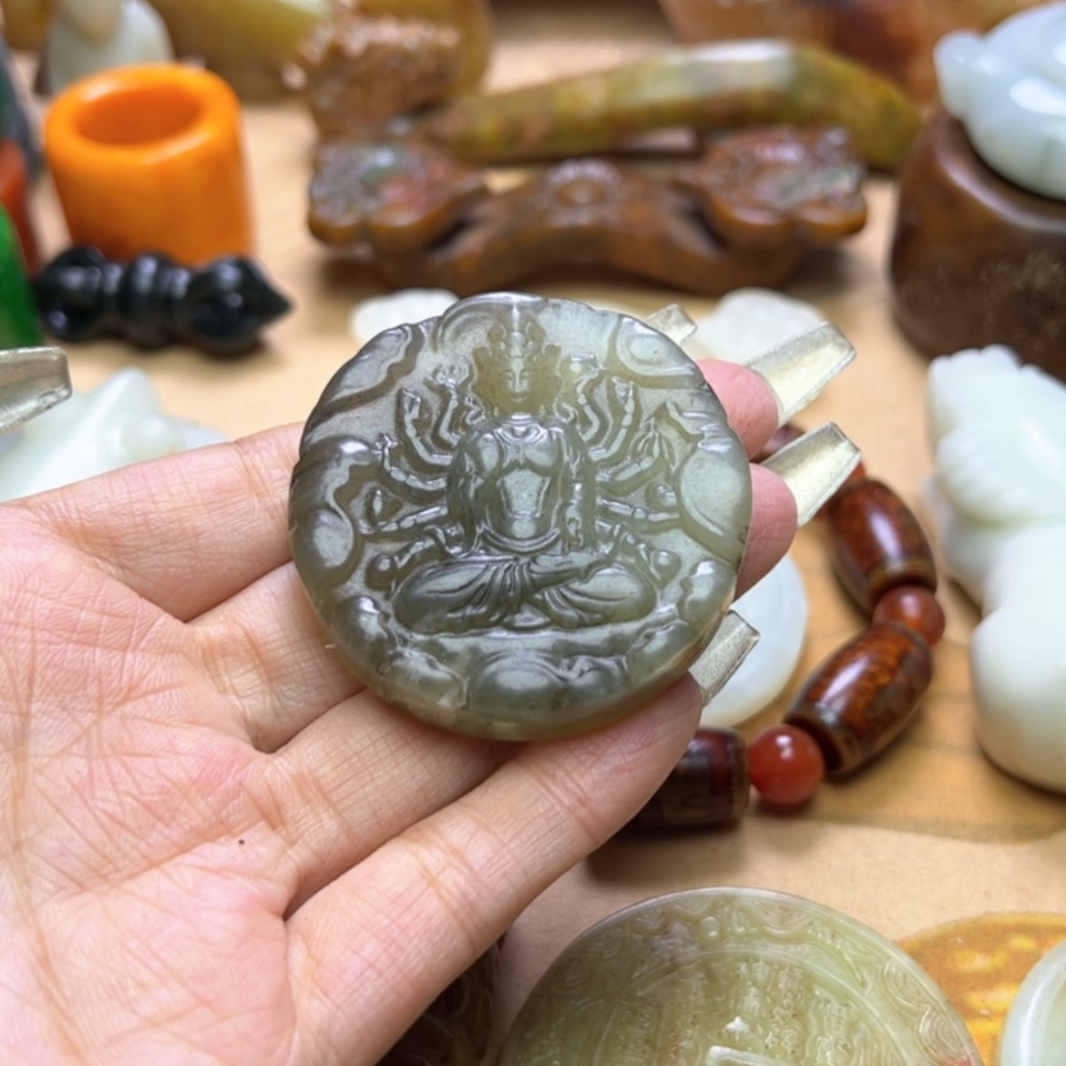 【闪购商品】蛇纹石玉颈饰未镶嵌