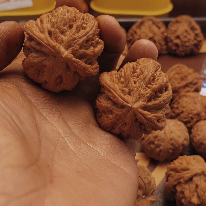 青***湫把件文玩核桃粗筋