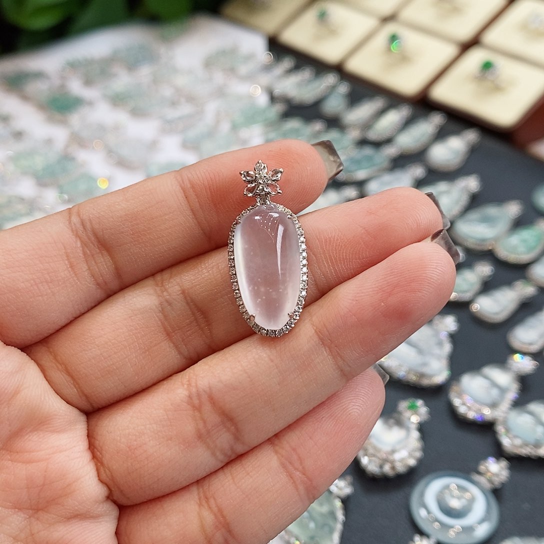 翡翠颈饰未镶嵌天然缅甸a货翡翠