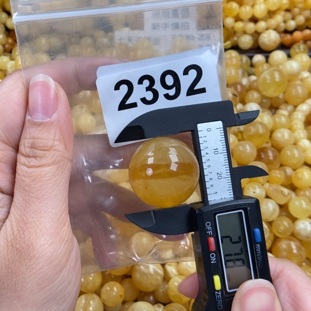 未镶嵌琥珀珠宝奇石