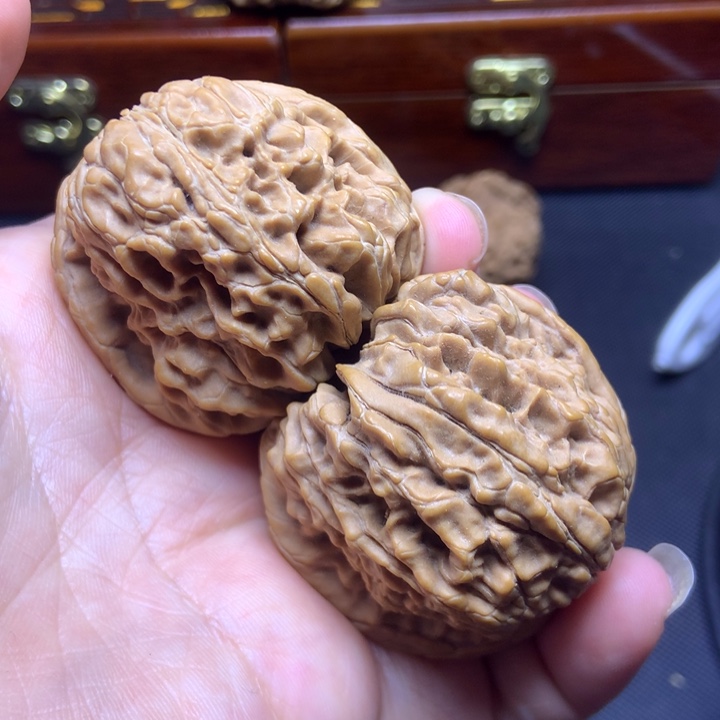 文玩核桃吊坠门墩儿43左右