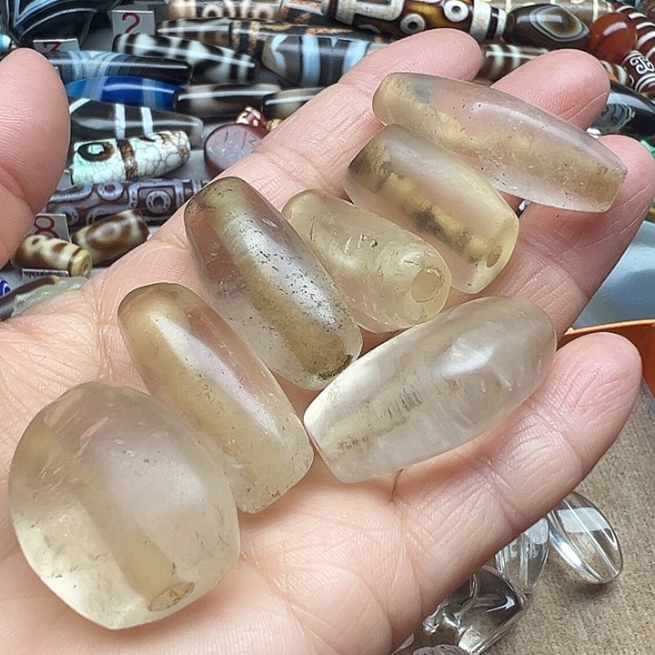 俏***阳玛瑙/玉髓未镶嵌颈饰