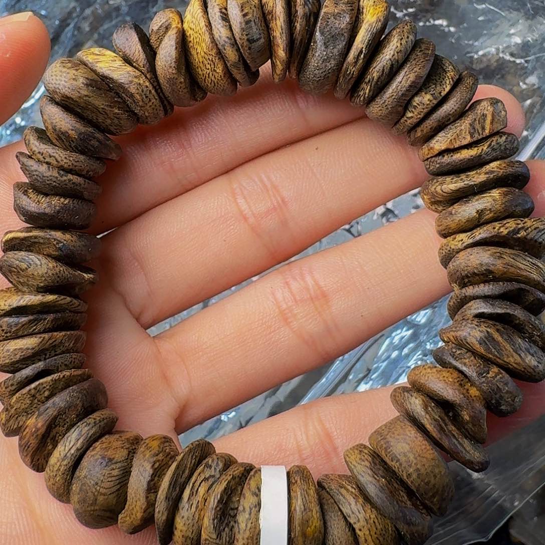 沉香手串白棋壳子18.7克