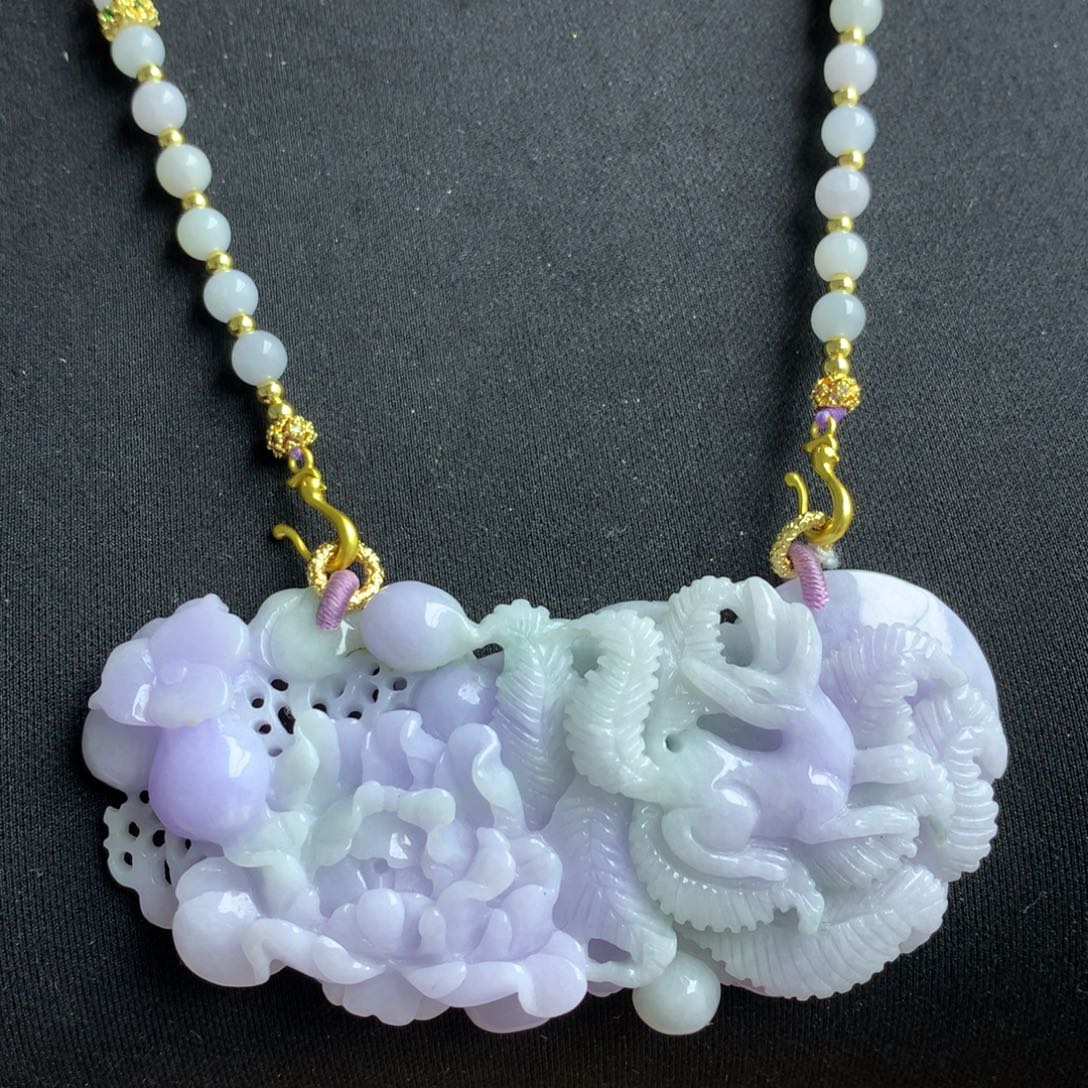 翡翠颈饰未镶嵌翡翠