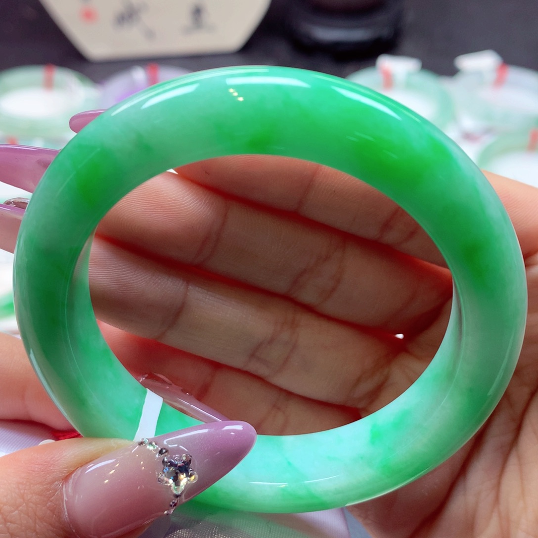 翡翠手镯未镶嵌正圈32号66