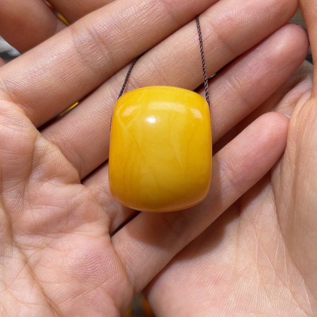 【闪购商品】琥珀裸石未镶嵌墩子