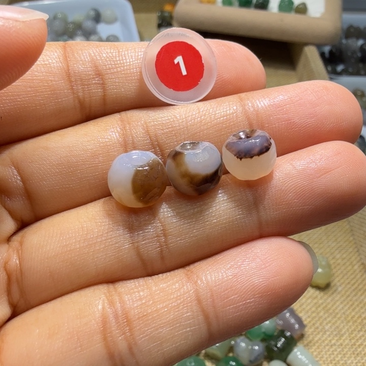 和田玉未镶嵌珠宝半成品