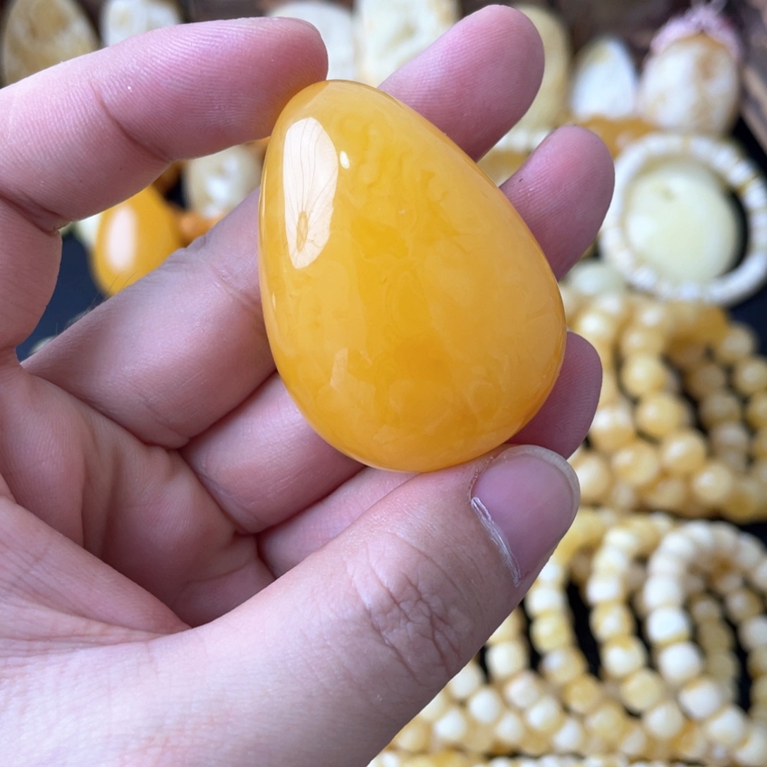 琥珀裸石未镶嵌?*焦皮料水滴