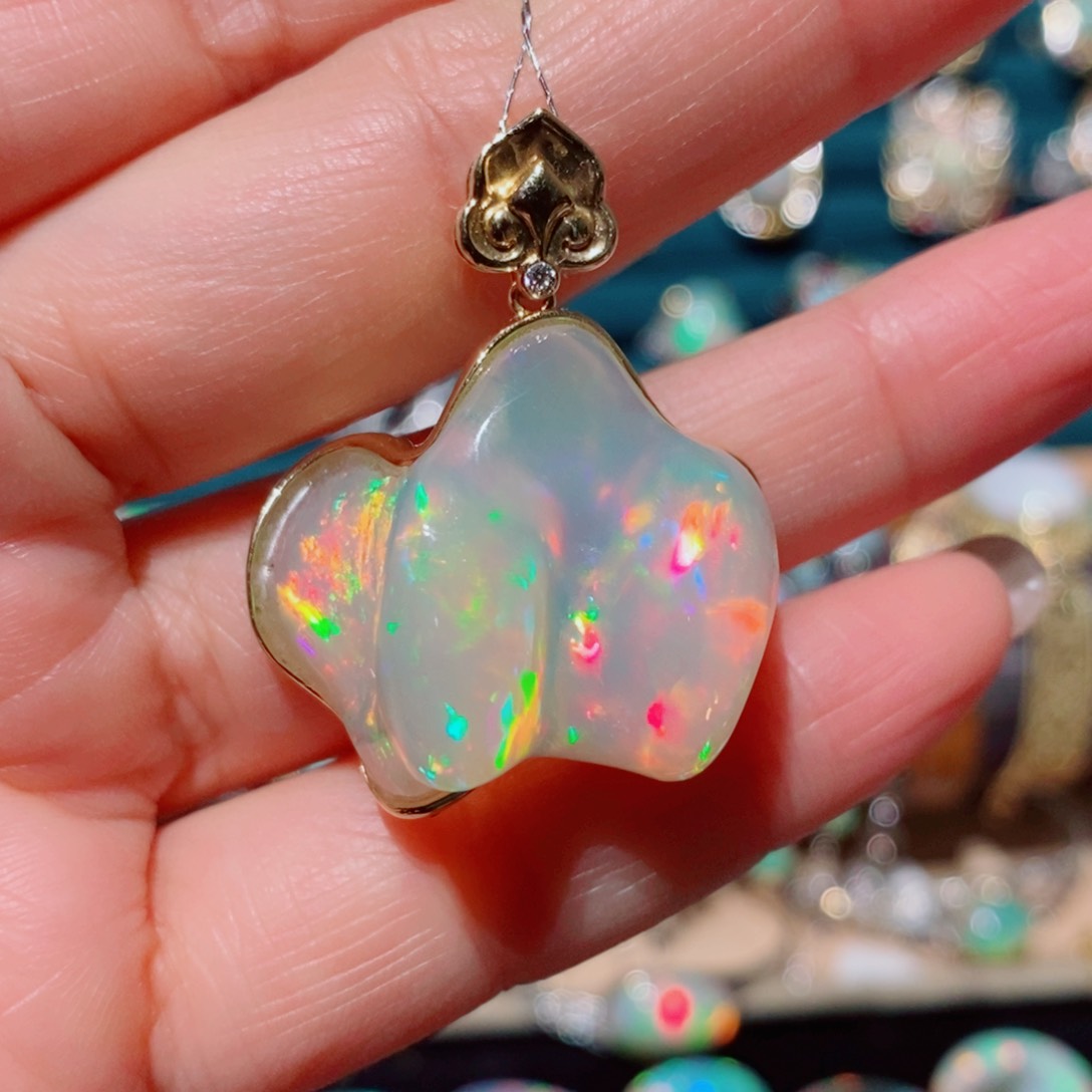 欧泊欧泊吊坠18K金镶嵌