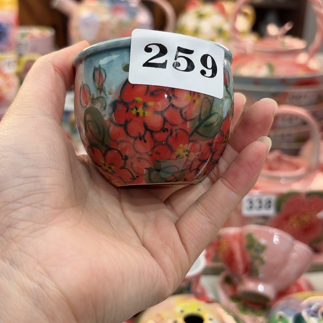 瓷片兔兔哈啊哈哈哈