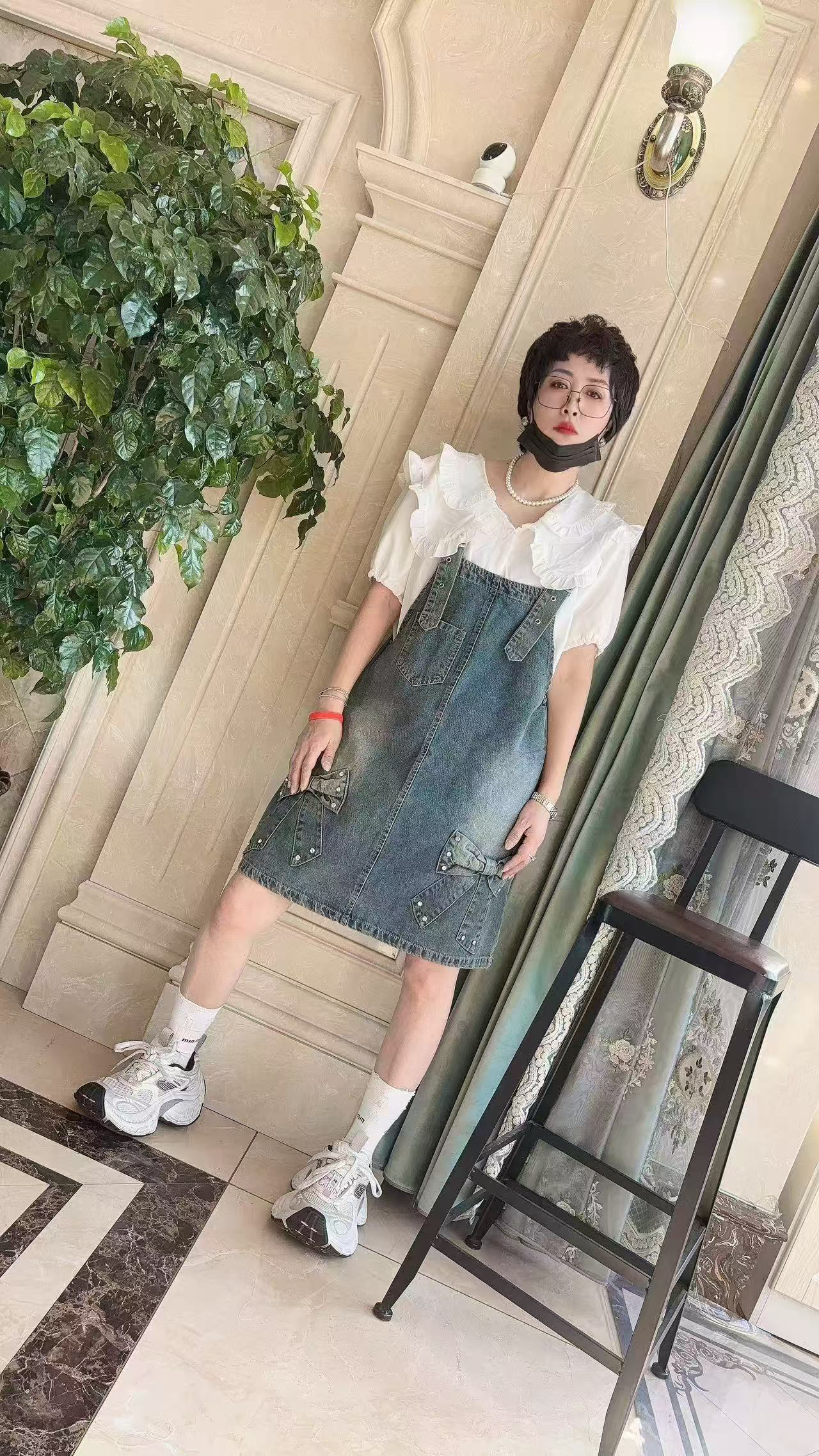 【晴儿家】新款大码蝴蝶结钉钻牛仔背带裙衬衫娃娃领两件套2507