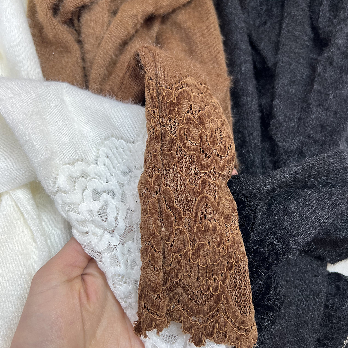 【蕾丝-打底衫】新中式半高领女秋冬高级感配毛衣磨毛网纱拼接上衣