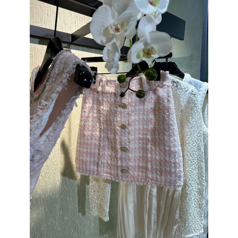 【是你大大钱】巴 家25SS新款手工字母刺绣短款背心粗花呢套装