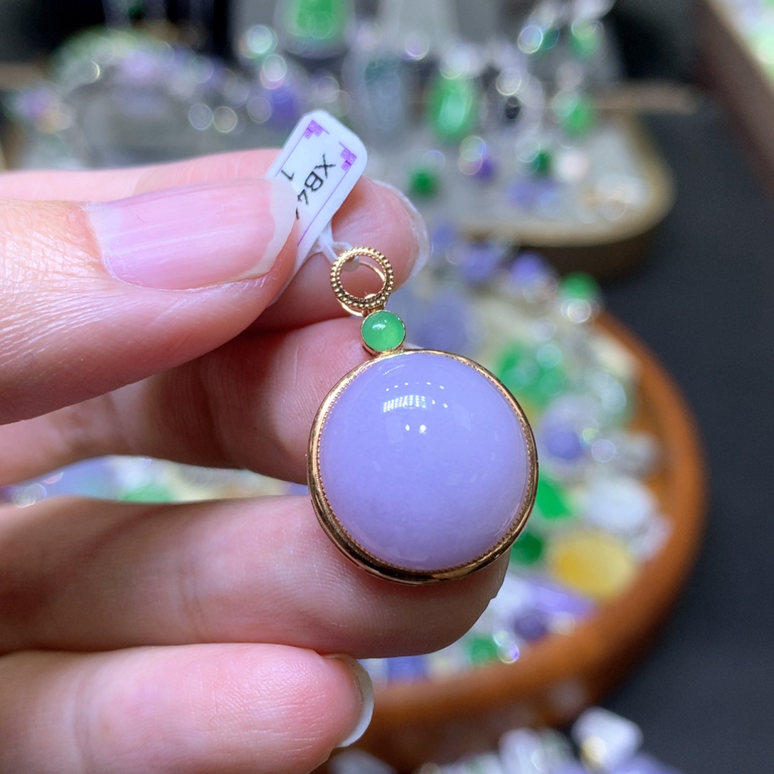 【闪购商品】翡翠颈饰18K金镶嵌翡翠吊坠项链
