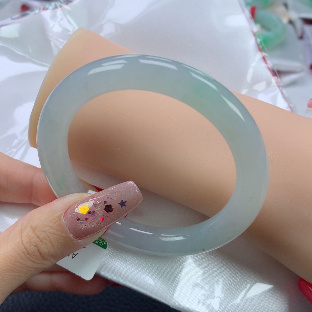 翡翠手镯未镶嵌54.8圆条