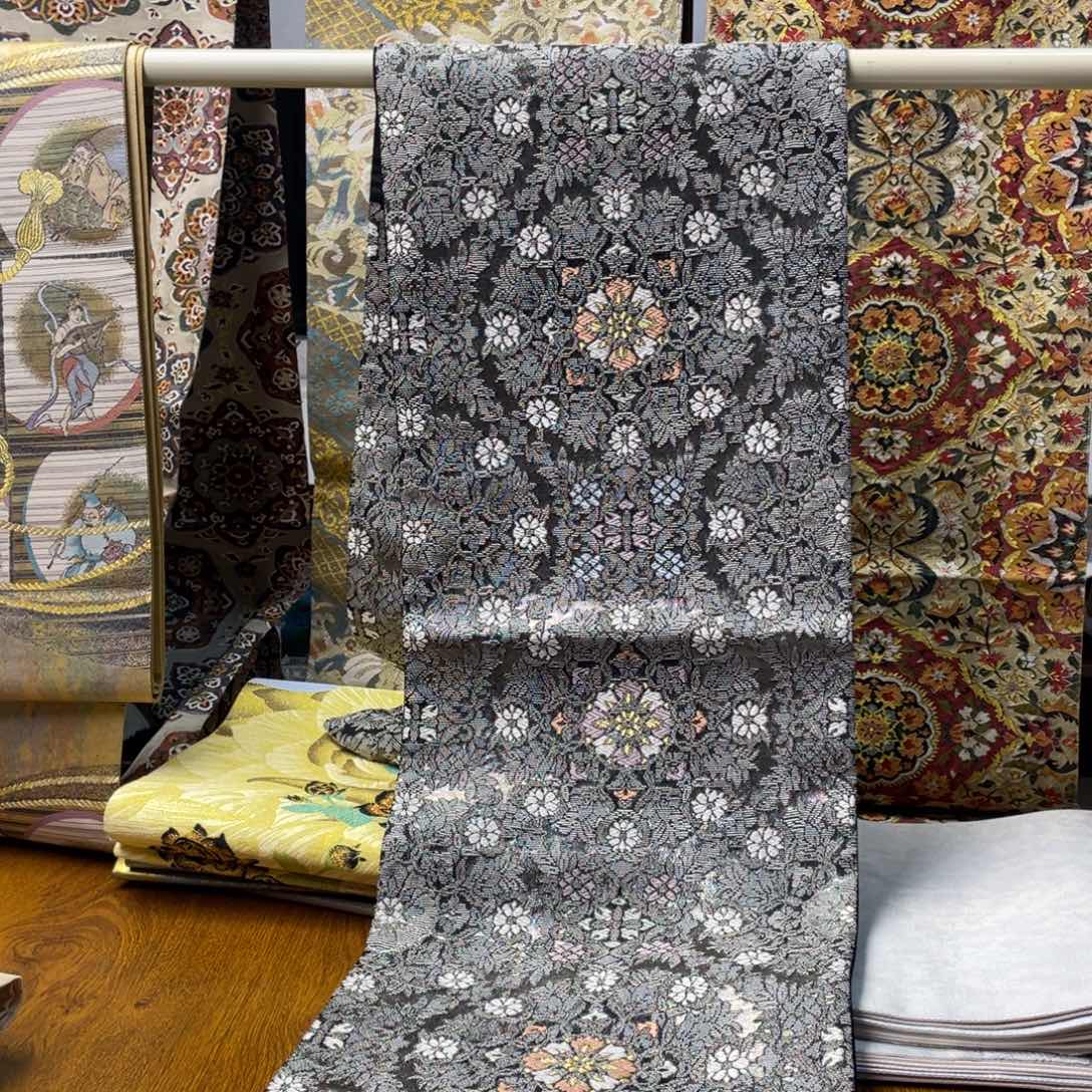 织绣轮奈织轮奈织