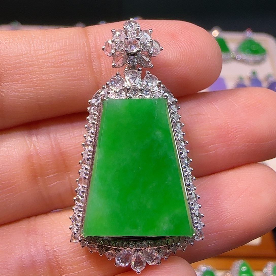 翡翠18K金镶嵌吊坠(不含链)