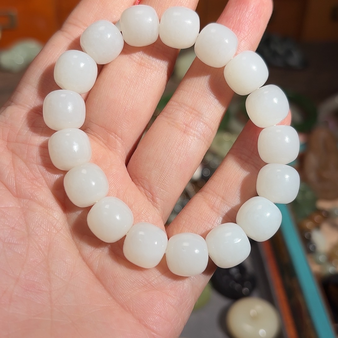 和田玉手串未镶嵌露*晨