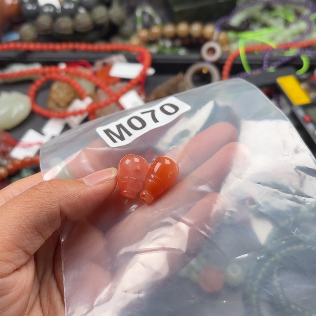 南红玛瑙未镶嵌珠宝奇石