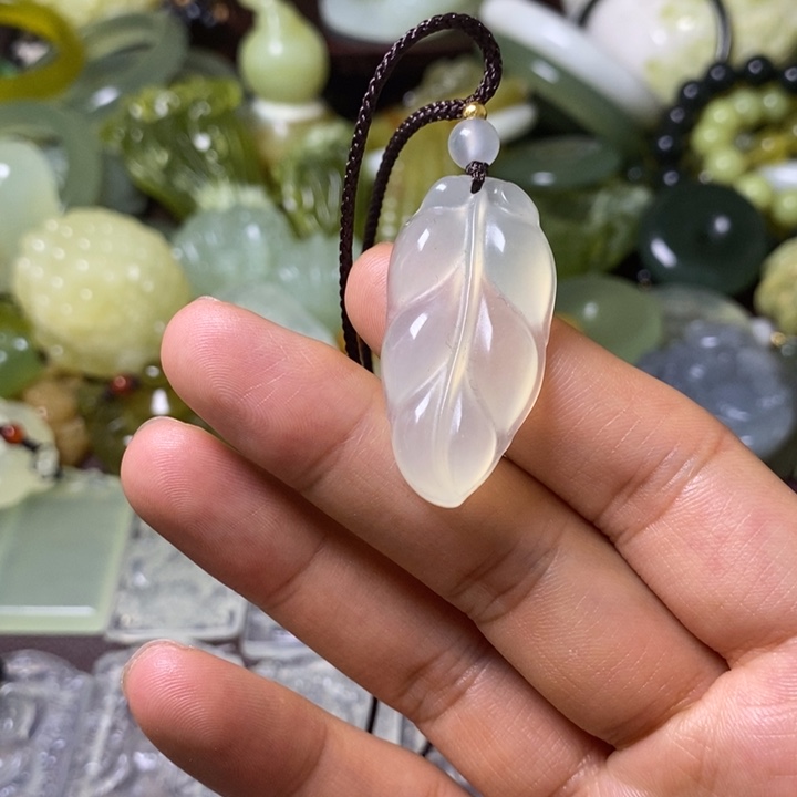 岫玉岫玉颈饰未镶嵌