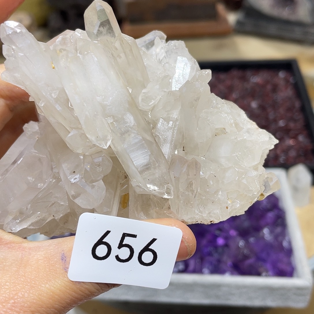 水晶摆件……未镶嵌