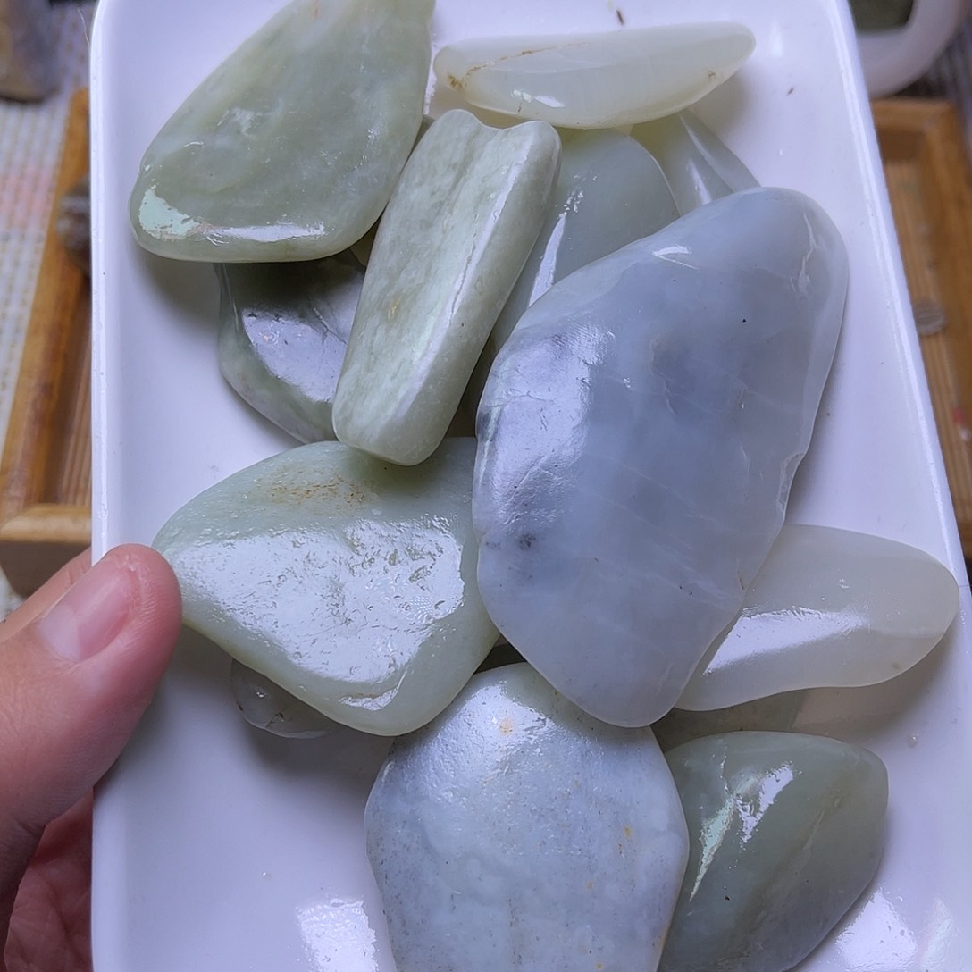 未镶嵌和田玉车挂
