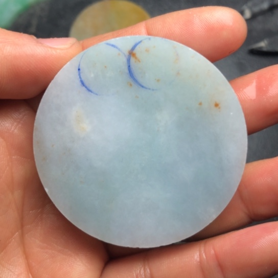 翡翠未镶嵌颈饰裸石