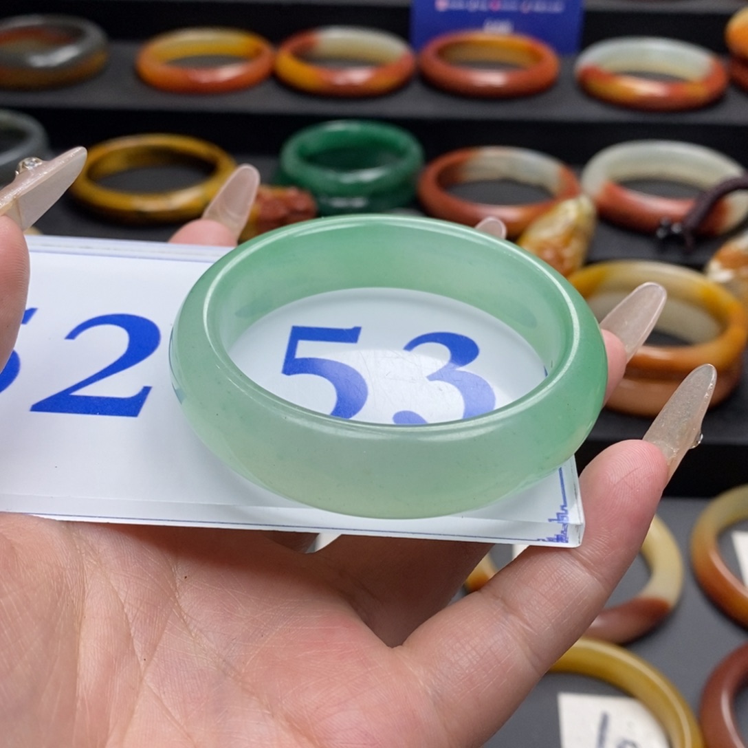 东陵石手镯未镶嵌