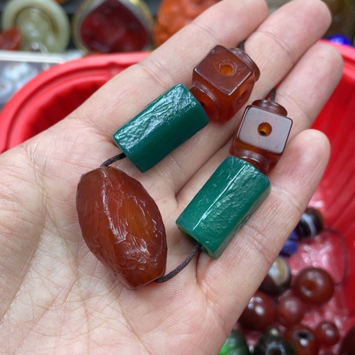 玛瑙/玉髓颈饰未镶嵌