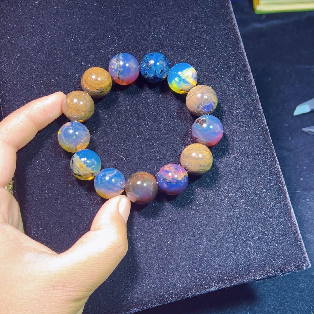 琥珀裸石未镶嵌琥珀