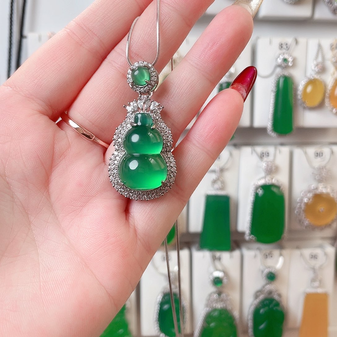 玛瑙/玉髓吊坠(赠链)未镶嵌