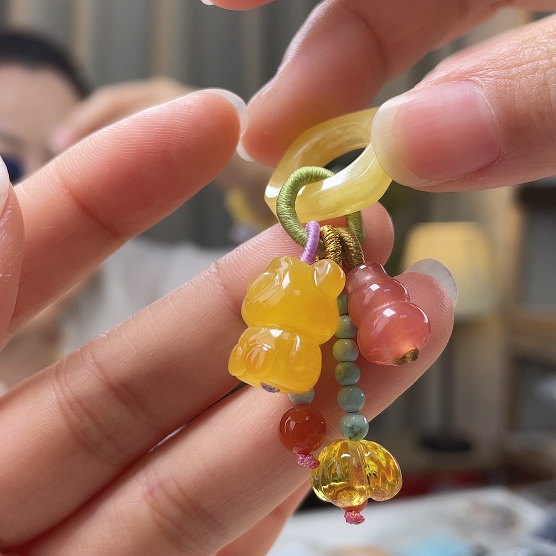 琥珀裸石未镶嵌蜜蜡吊坠