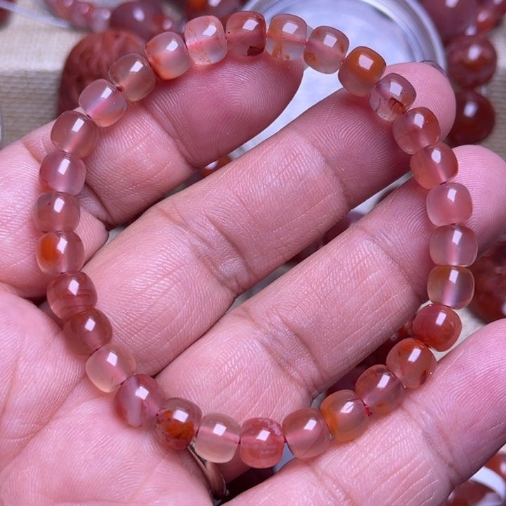 南红玛瑙未镶嵌手链