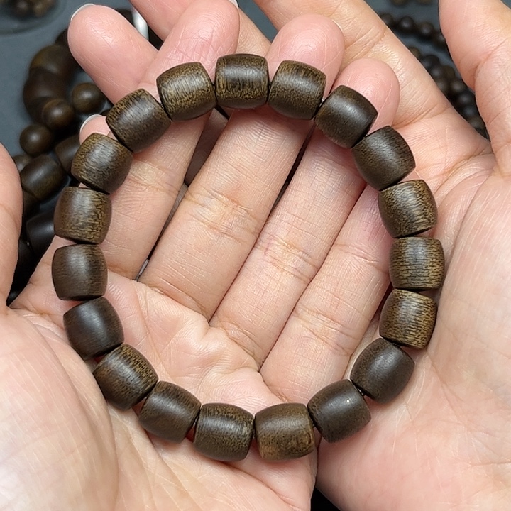 沉香沉香碎屑白棋玉化1.0