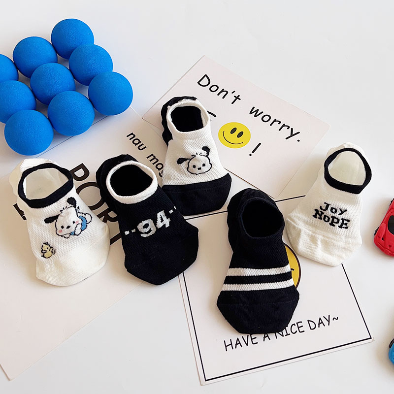 爱嘀嗒儿童袜子春夏家薄款精梳棉透气卡通可爱小狗防滑不掉跟船袜
