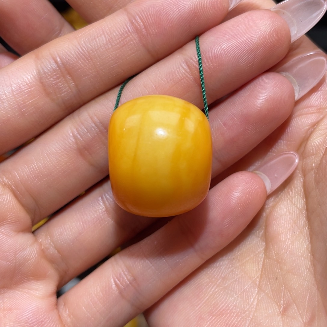 【闪购商品】琥珀裸石未镶嵌墩子