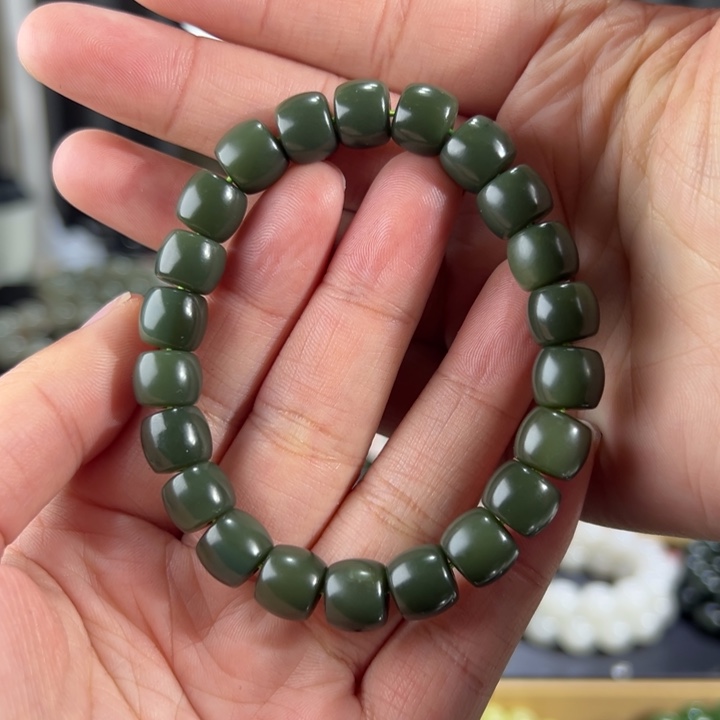 和田玉手串未镶嵌新疆和田玉沙枣青卡10直切