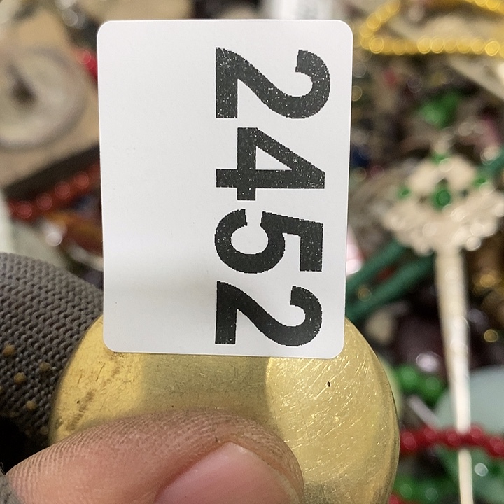 梧*港摆件等各种工具的2452