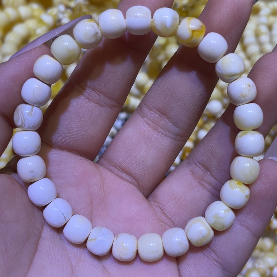 蜜蜡未镶嵌珠宝奇石7.8m