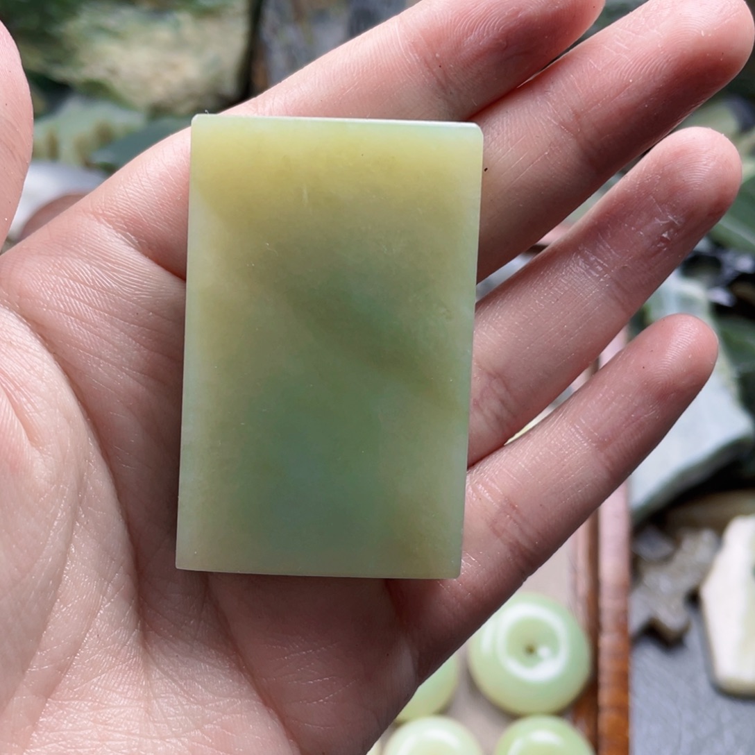 和田玉未镶嵌珠宝半成品