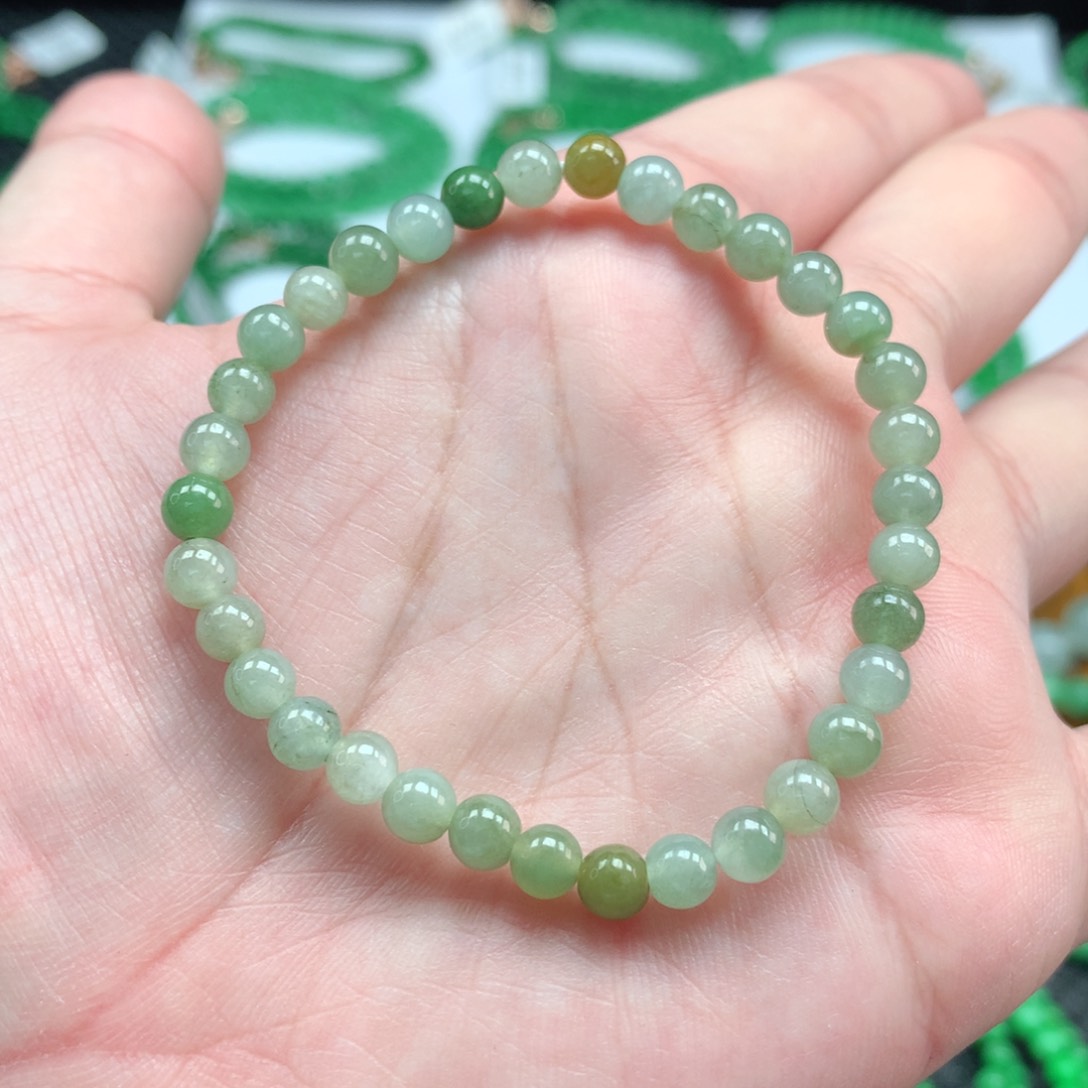 翡翠手链未镶嵌翡翠