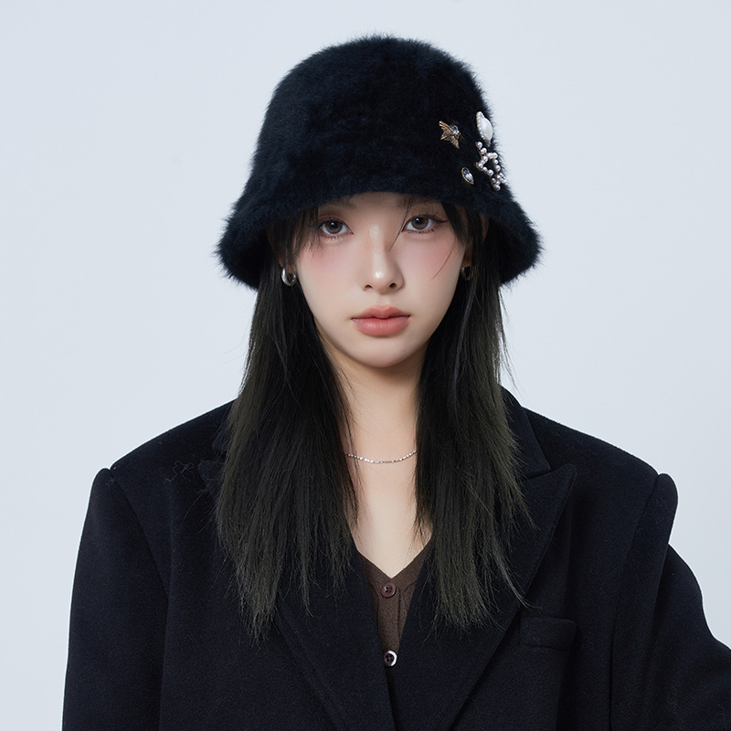 秋冬季轻奢水钻加厚加大兔毛毛线帽女时尚轻奢保暖护耳网红水桶帽