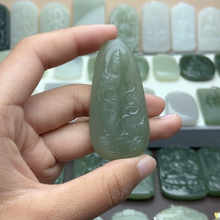 和田玉颈饰未镶嵌