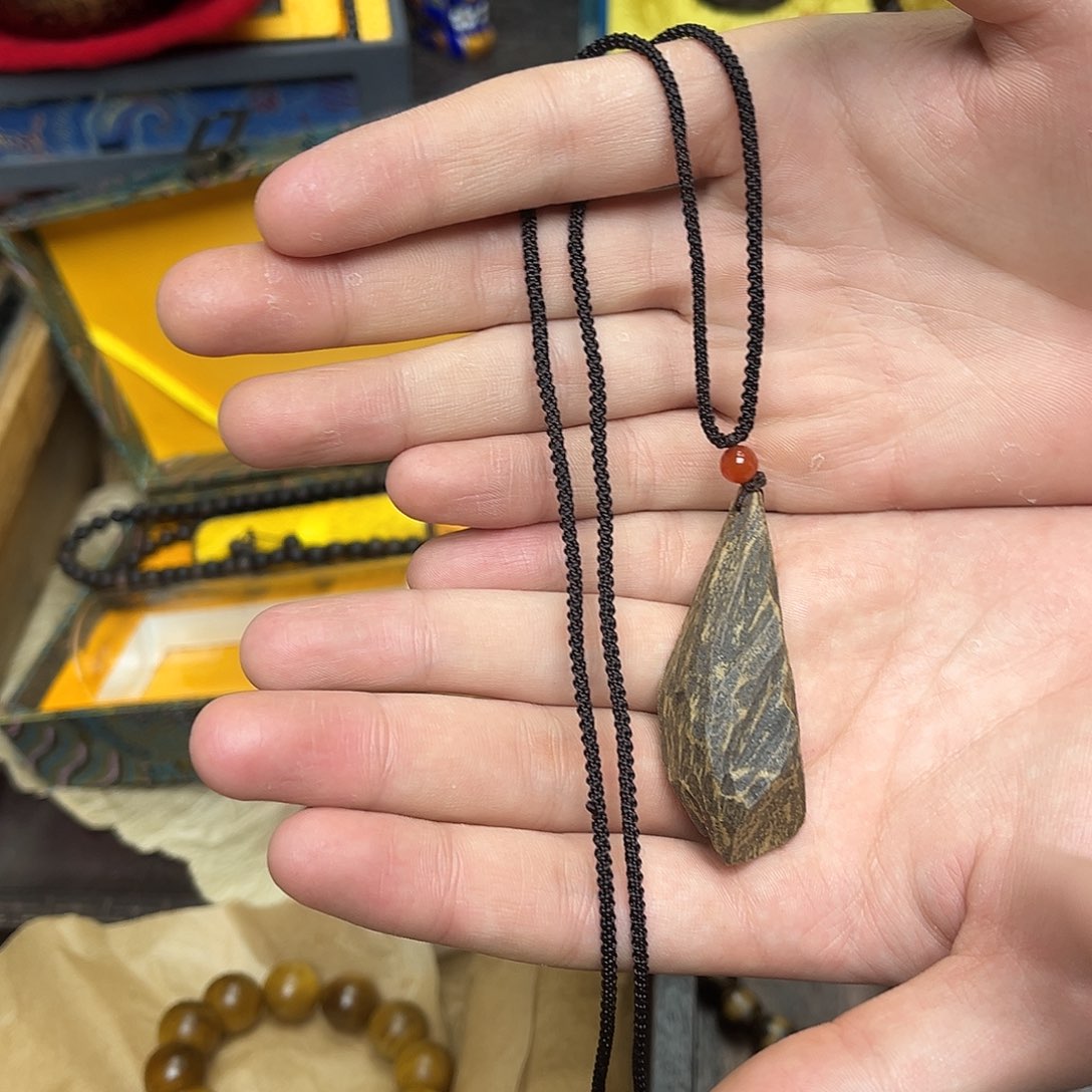 大叶紫檀（黑酸枝木类）