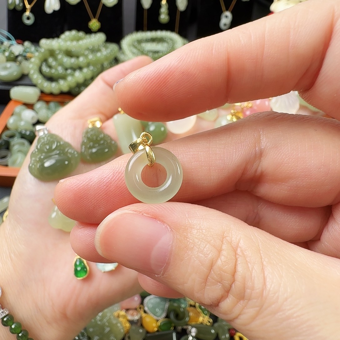 和田玉银S925镶嵌颈饰